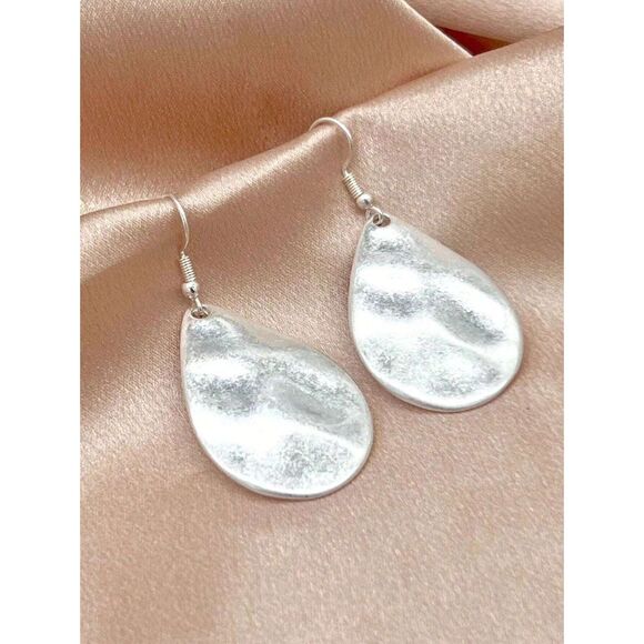 Silver Plated Teardrop Dangle Earrings Drop Hammered Pendant Retro Boho Casual - Picture 2 of 4